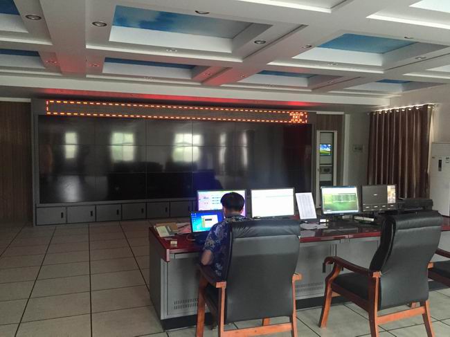 平顶山中控室.jpg